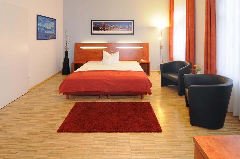 Hotel Stadtvilla Кобург Экстерьер фото