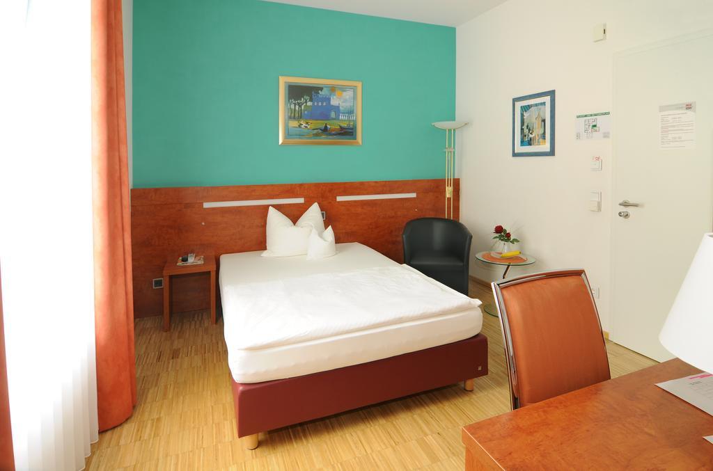 Hotel Stadtvilla Кобург Экстерьер фото